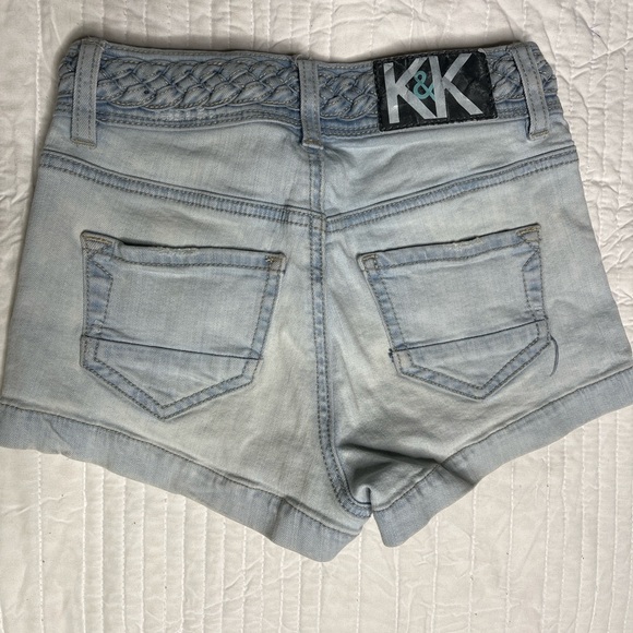 Kendall & Kylie Jean Shorts - Picture 2 of 5